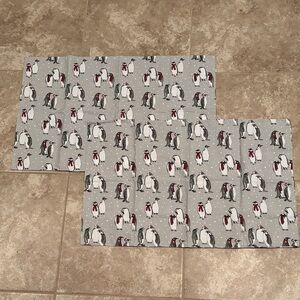 NWOT S/2 Standard Gray Penguin 🐧 ❄️ Holiday Pillowcases